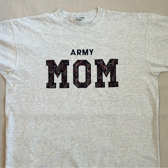 M.J. Soffee Grey Embroidered Army Mom Logo T-Shirt Size XL - Picture 3 of 11